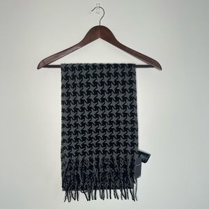 New With Tags H&M Scarf